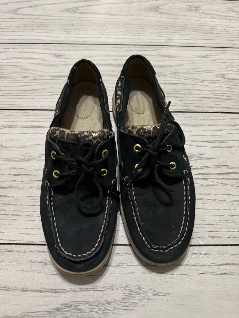 Women’s Sperry Black Suede Boat Shoes with Leopard metallic Trim size 9